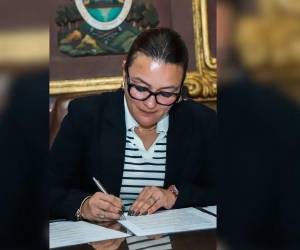 La medida busca establecer una política de Estado para atender el déficit habitacional de Honduras, estimado en 1.6 millones de viviendas.