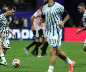 Messi encabeza a Argentina en el juego ante Egipto en octavos de final.