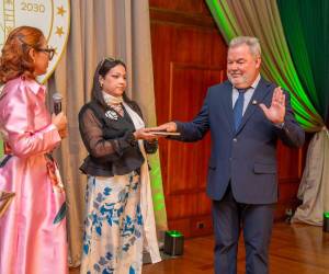 La juramentación la realizó la gobernadora política de Cortés, Alexa Solórzano.