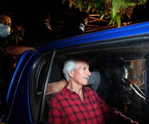 “Me pongo a disposición de la justicia a ver qué hay. Me imagino que debe haber una conspiración, una persecución”, dijo Zamora a periodistas en su traslado a tribunales.