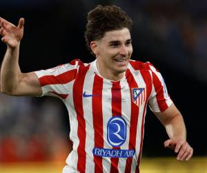 Ante las constantes negativas del Atlético de Madrid en la operación Julián Álvarez, el Barcelona ya explora otras opciones en el mercado.