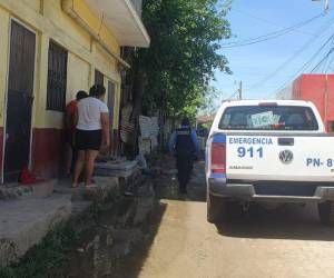 Las autoridades llegaron al lugar para acordonar la escena.