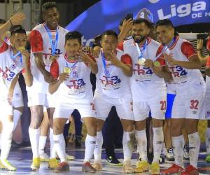 Fue uno de los jugadores más queridos de Olimpia y revela cómo cayó en las garras del alcohol. Su duro relato sobre la situación.