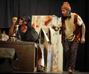 El teatro no es solo un asunto de entretenimiento, es el arte de cuestionar y provocar, de mirar hacia las partes más claras y más oscuras de la humanidad.