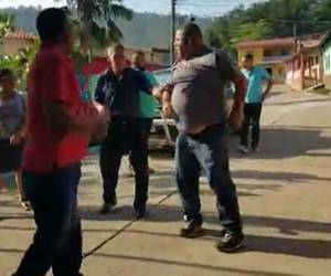 El incidente se viralizó en redes sociales, lo que llevó al edil a pedir disculpas a través de un perfil de Facebook.
