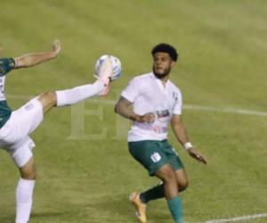 Imágenes del desarrollo del partido.