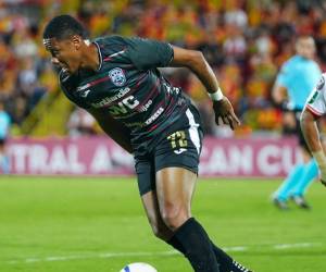 Yairo Moreno estuvo entre los atacantes titulares del Marathón ante Herediano.