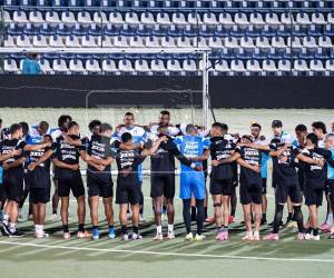 La Bicolor entrenó esta noche en el estadio Nacional de Managua, el cual es de grama sintética.
