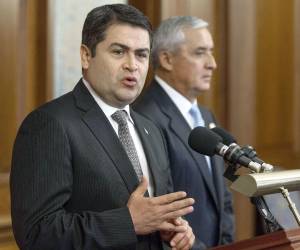 El abogado Renato Stabile afirmó que ICE no ha entregado los documentos migratorios de Juan Orlando Hernández, lo que impide su regreso a Honduras.