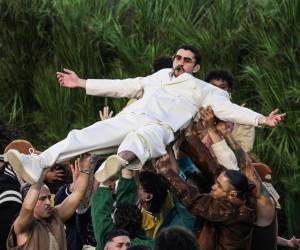 Tras ganar el Grammy al Mejor Álbum del Año con su disco en español y conquistar el Super Bowl, Bad Bunny mantiene su gira internacional con paradas en 15 países.