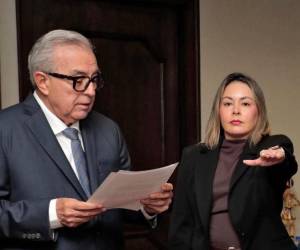 Nombran a Yeraldine Bonilla como gobernadora interina de estado mexicano de Sinaloa tras acusaciones a Rocha Moya.
