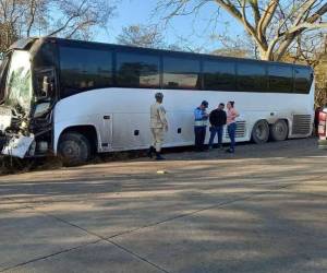 Una menor perdió la vida tras choque entre autobuses en Jesús de Otoro.