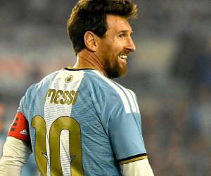 Messi anotó de penal el 3-0 y también brindó dos asistencias.