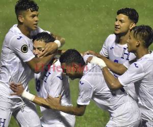 La mini H venció en casa al elenco caribeño.