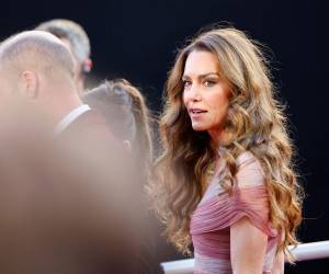 Los príncipes de Gales, Guillermo y Catalina, acudieron este domingo en Londres a la ceremonia de entrega de los premios BAFTA, los más importantes del cine británico, después de varios años de ausencia y en pleno escándalo por el arresto del expríncipe Andrés.