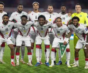 La selección de Surinam está en problemas luego de los problemas por intervención de autoridades locales a sus cuentas y la FIFA podría sancionarla y quedarse sin repechaje al Mundial 2026