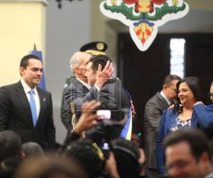 Esta recopilación de imágenes muestra algunos momentos que se vieron de la juramentación de Juan Diego Zelaya y los nuevos regidores de la capital.