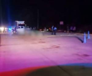 El doble crimen ocurrió la noche de este jueves 1 de octubre, en un tramo oscuro de la carretera.