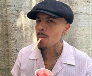Rauw Alejandro se convirtió en tendencia en redes sociales luego de que el periodista de espectáculos de Univisión, Alex Rodríguez, afirmara que el cantante puertorriqueño habría sido padre por primera vez junto a su actual pareja.