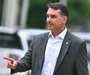 En la primera vuelta del 4 de octubre, Flávio fue el más votado con el 47 % de los sufragios, superando en dos puntos al actual gobernante.