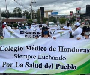 Los médicos en Honduras ya registran más de un mes de paralización de labores.