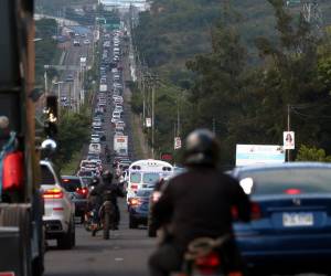 Autoridades admiten que no hay herramienta para medir aumento o disminución de tráfico en Tegucigalpa; el teletrabajo es una de las medidas de alivio.
