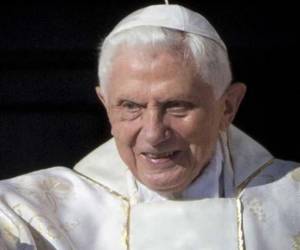 Al parecer la falsa cuenta fue creada por un periodista italiano de nombre Tommasso Debenedetti quien publicó que el papa emérito Benedicto XVI, ex líder de la Iglesia católica, había muerto.
