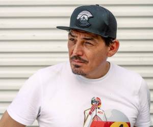 El cantante reclama cinco millones de pesos y asegura que las declaraciones le han costado contratos, presentaciones y la reputación que tardó años en construir.