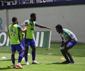 Imágenes del desarrollo del partido.