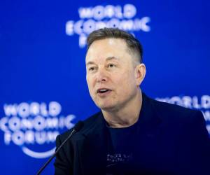 Elon Musk exige en el juicio el pago de 150,000 millones de dólares y el despido del director de la compañía Sam Altman, entre otras cosas.