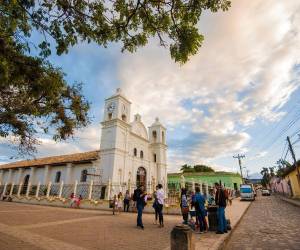 ¿Cómo está Gracias actualmente? un centro histórico desbaratado por la negligencia e ignorancia; las fiestas tradicionales, ferias y rituales como el guancasco son menospreciados.