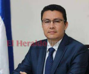 Se espera que se dicte requerimiento fiscal contra el exsecretario presidencial Ebal Díaz por al menos tres casos.