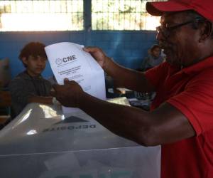 Más de tres millones de hondureños en el territorio nacional salieron a ejercer el sufragio, tanto en centros de votación urbanos y rurales.
