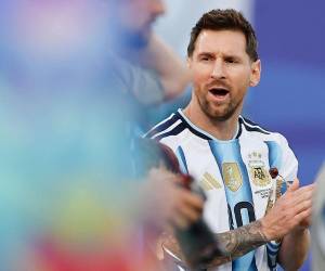 Lionel Messi es titular en el arranque de la Copa del Mundo ante Argelia.