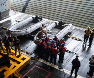 La maniobra de reingreso es tan crítica como el despegue, con una caída a una velocidad 45 veces mayor que la de un avión y temperaturas que rozan la mitad de las de la superficie del Sol. Aquí los detalles de su esperado regreso.