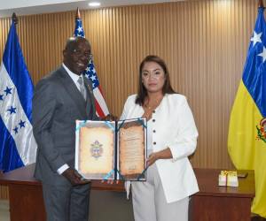 La vicealcaldesa Saraí Rivera lideró la recepción oficial del alcalde de Oxford, fortaleciendo la proyección internacional del Distrito Central y sus alianzas estratégicas.