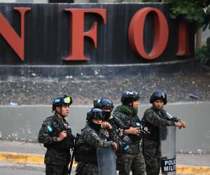 El CNE declaró ganador a Nasry “Tito” Asfura con el 40.27 % de los votos, una ventaja mínima sobre Salvador Nasralla, mientras avanzan impugnaciones y un escrutinio especial de actas en el Centro Logístico Electoral del Infop.