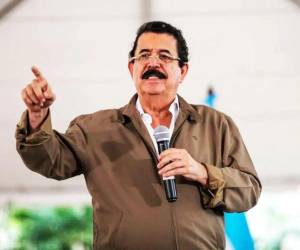 Mel Zelaya denuncia complot ante la posibilidad de juicio político.