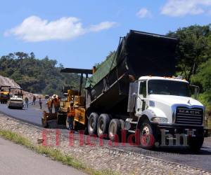 La construcción de nuevos tramos carreteros en el país registra una leve ejecución por la deuda del gobierno con los contratistas.