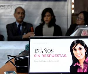 La familia de Cristina Siekavizza, desaparecida hace 15 años en un caso de feminicidio emblemático en Guatemala, instó esta semana a la ciudadanía a perder el miedo y aportar información anónima que permita localizar sus restos. Su esposo y asesino murió por covid-19 y nunca reveló qué pasó con ella.