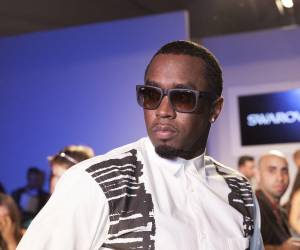 Las hijas de Sean Diddy Combs presentan su primera colección de moda mientras el músico permanece en prisión.