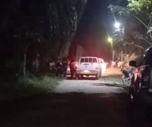 Las autoridades llegaron hasta el lugar donde ocurrió el ataque con arma blanca.