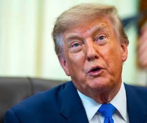 Los tratamientos hormonales y cirugías de afirmación de género dejaran de financiarse con fondos federales tras la decisión de Donald Trump.