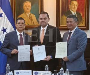 ​La propuesta institucional fue recibida por la junta directiva y los líderes de las diferentes bancadas representadas en el parlamento.