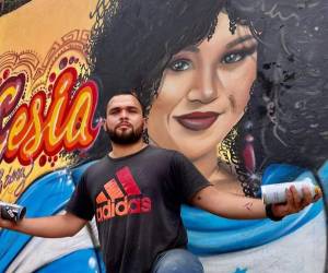 Roney Fernández decidió plasmar en un mural a la hondureña Cesia Sáenz, representante de Honduras en La Academia.
