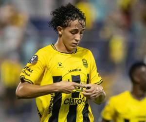 Nixon Cruz tiene una lesión en su rodilla izquierda y será operado.