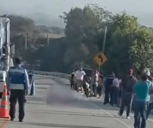 Un adolescente pereció en un accidente; su acompañante resultó herido en