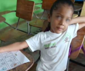 Desconsolados por su muerte, familiares y conocidos velan hoy el cuerpo de la pequeña Emily Dayana Muñoz Maldonado, de tan solo 9 años de edad, quien fue encontrada sin vida y dentro de una bolsa negra la tarde del domingo en una finca de palma africana en Tocoa, Colón.