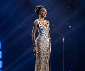 Olivia Yacé, representante de Miss Costa de Marfil, quien quedó como cuarta finalista en Miss Universo 2025, anunció a través de un comunicado que renunciaba al cargo de Miss Universo África y Oceanía.