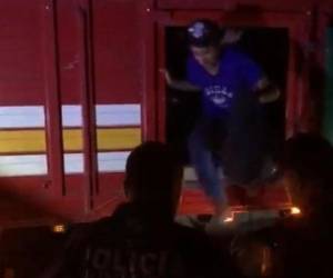 Los centroamericanos y cubanos llevaban más de un día dentro de la caja del camión cuando ocurrió el accidente.